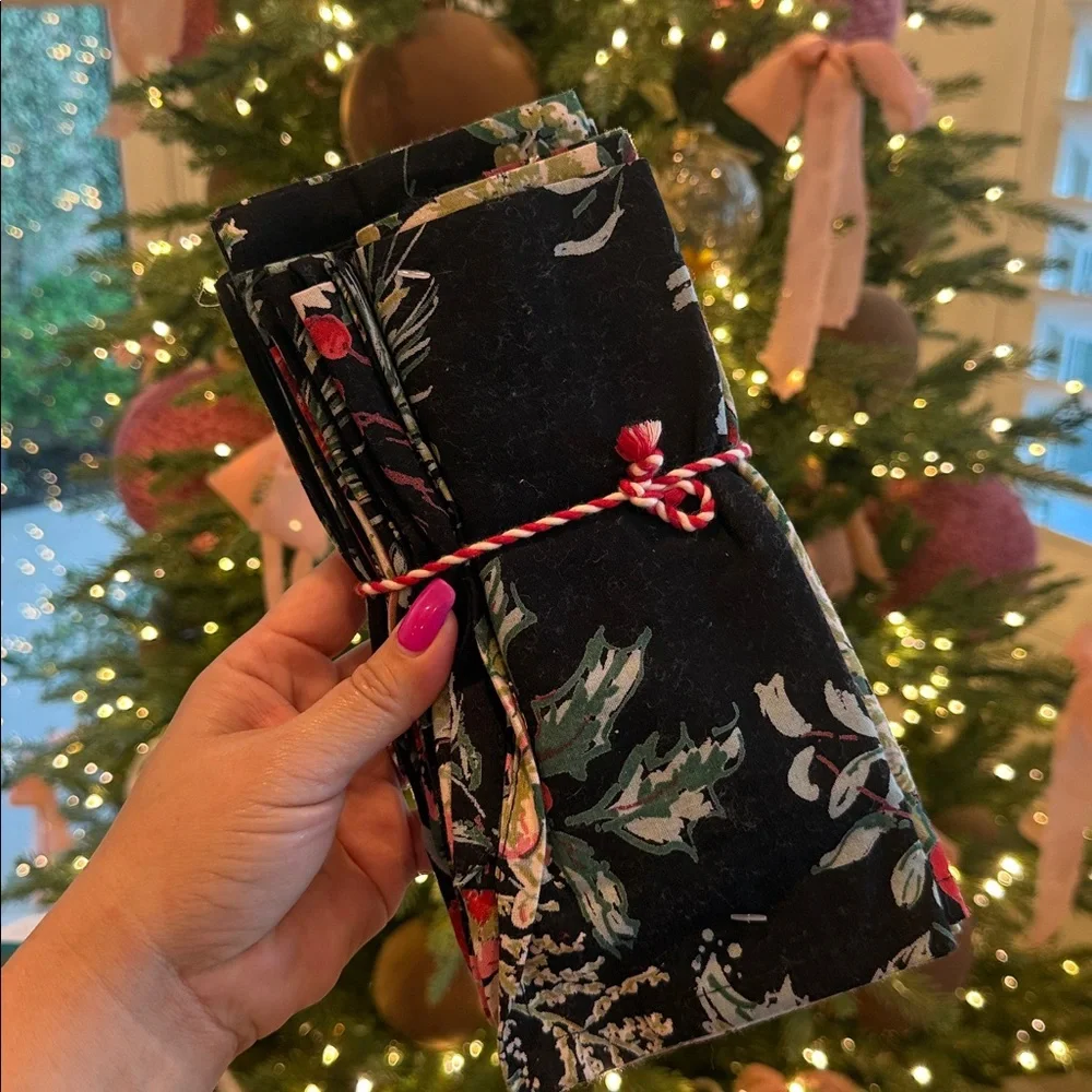 April Cornell dinner napkins set of 10 black with red floral